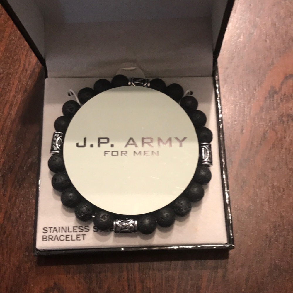 NEW Men’s bracelet- stainless steel